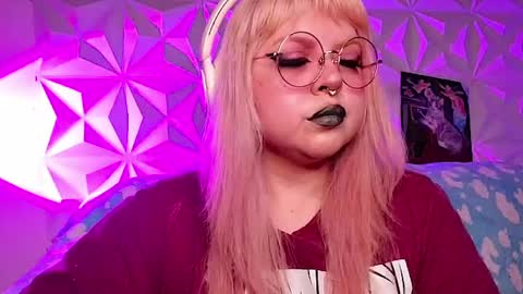 Snapshot of satyn_doll chatting on April 2026 10:18:01 PM Gina George online show from April 2026 10:18:01 PM