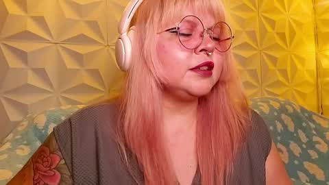 Snapshot of satyn_doll chatting on May 2026 12:49:01 AM Gina George online show from May 2026 12:49:01 AM