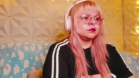 Snapshot of satyn_doll chatting on May 2026 01:14:02 AM Gina George online show from May 2026 01:14:02 AM