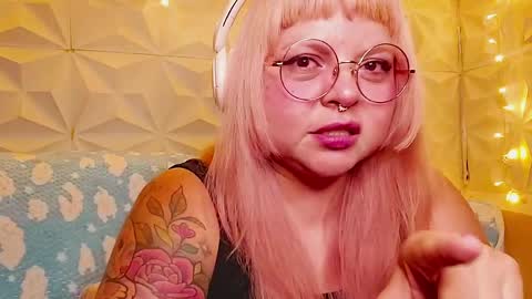 Snapshot of satyn_doll chatting on May 2026 12:17:02 AM Gina George online show from May 2026 12:17:02 AM