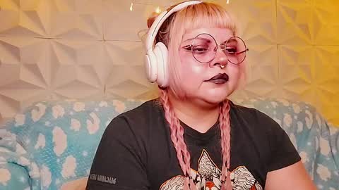 Snapshot of satyn_doll chatting on May 2026 11:12:03 PM Gina George online show from May 2026 11:12:03 PM