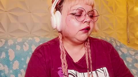 Snapshot of satyn_doll chatting on May 2026 12:29:02 AM Gina George online show from May 2026 12:29:02 AM
