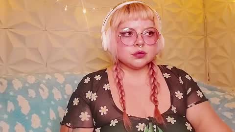 Snapshot of satyn_doll chatting on May 2026 12:30:02 AM Gina George online show from May 2026 12:30:02 AM
