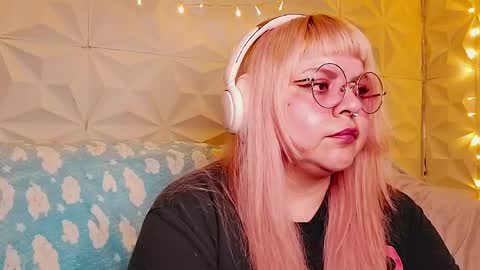 Snapshot of satyn_doll chatting on May 2026 01:00:01 AM Gina George online show from May 2026 01:00:01 AM