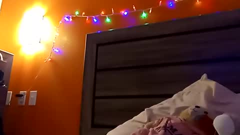 SnowBunny online show from February 2025 12:00:02 AM