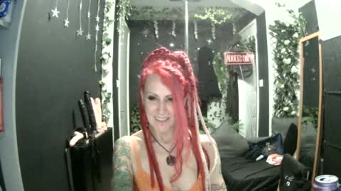 Snapshot of saucysky chatting on June 2026 09:21:02 PM SaucySky online show from June 2026 09:21:02 PM