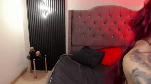 Snapshot of scarbadgirl_ chatting on May 2026 04:06:01 AM scarbadgirl_ online show from May 2026 04:06:01 AM