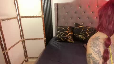 Snapshot of scarbadgirl_ chatting on June 2026 04:28:01 AM scarbadgirl_ online show from June 2026 04:28:01 AM