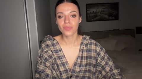 Snapshot of scarlet_daisy_ chatting on June 2026 07:49:01 AM Sophie online show from June 2026 07:49:01 AM