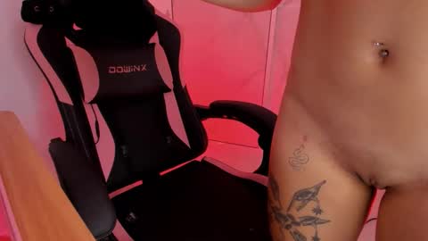 Scarlet online show from April 2026 04:55:01 PM