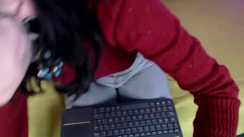 Snapshot of scarleth_fg_ chatting on May 2026 11:25:02 PM Scarleth online show from May 2026 11:25:02 PM