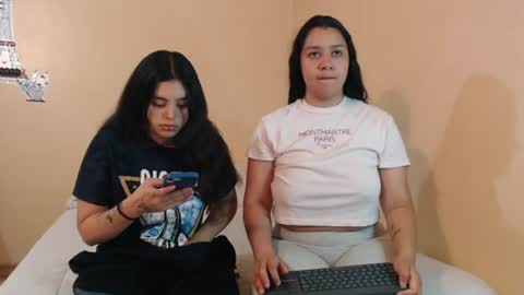 Scarlett and Jazmin online show from July 2026 09:01:01 AM