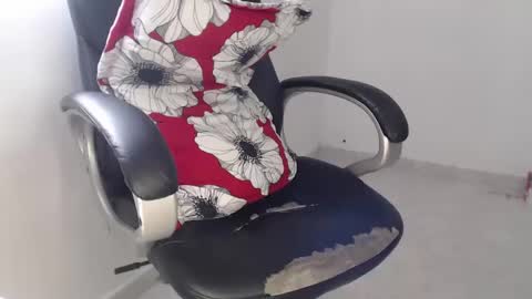 Scarlett online show from February 2025 03:25:02 PM