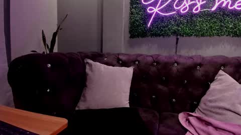 Scarlet online show from October 2025 01:34:01 PM