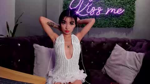 Scarlet online show from November 2025 01:42:02 PM