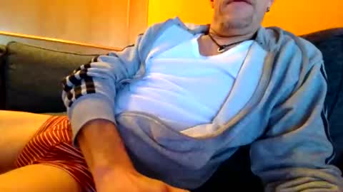 schmuhbaer1 online show from November 2025 07:41:01 AM