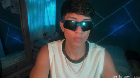 Snapshot of sean_scoth2 chatting on December 2024 09:45:02 PM Sean Scoth online show from December 2024 09:45:02 PM