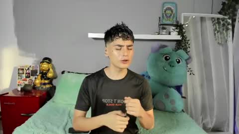 Snapshot of sebas_rosse chatting on June 2026 10:03:02 PM sebastian online show from June 2026 10:03:02 PM