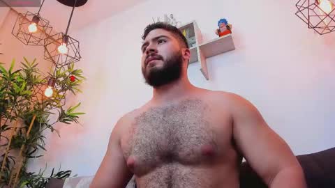 Instagram jeanpaulfit  online show from April 2026 03:24:02 AM