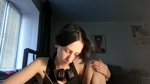 secrettt_poison online show from June 2026 12:15:01 PM