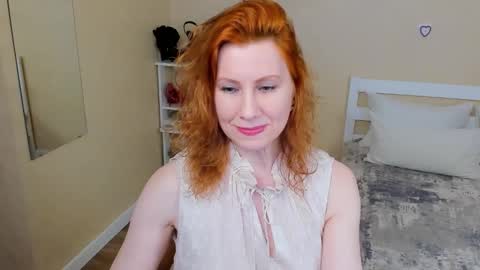 seductive_foxy_ online show from March 2026 12:22:01 PM