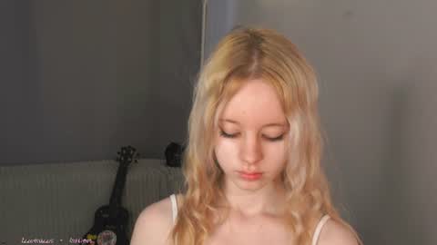 See Its honey bunny  im Lana online show from June 2026 04:22:01 PM