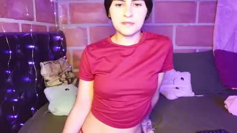 seleena_01 online show from June 2026 11:31:02 PM