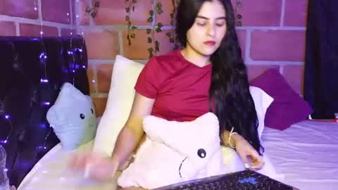 seleena_01 online show from July 2026 11:21:02 PM