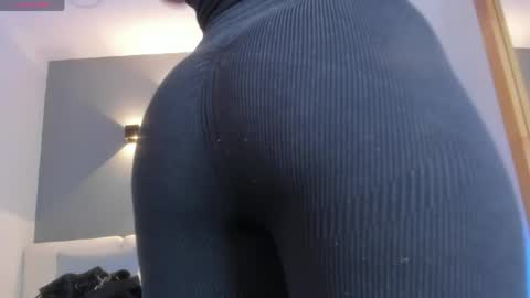 Selena online show from March 2026 10:33:02 AM