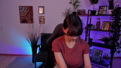 Selena ntmy online show from February 2025 05:18:01 PM