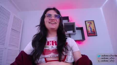 selene_s3xy online show from April 2026 05:11:01 PM