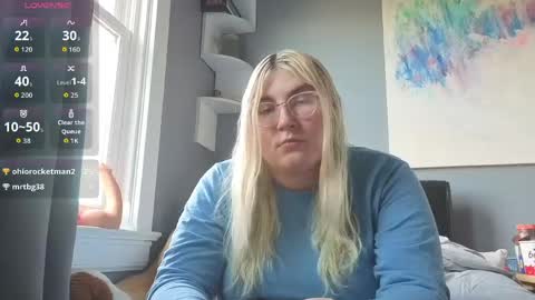 Selene online show from April 2026 10:32:01 PM