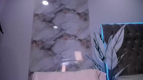 Selene online show from March 2026 05:44:01 AM