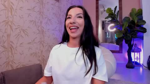 selenenorth online show from May 2026 04:40:01 AM