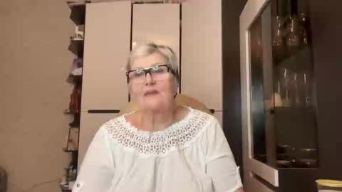 Selenna online show from March 2026 08:25:01 PM