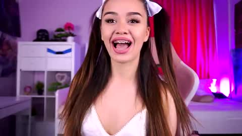 Selenne online show from June 2026 09:41:02 AM