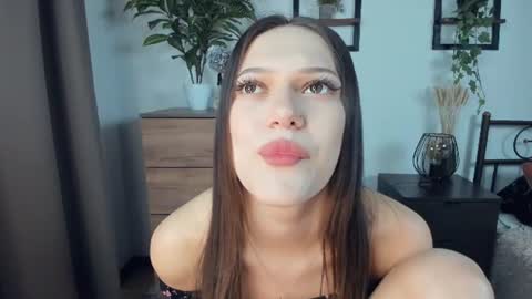 Julia online show from June 2026 07:35:02 AM