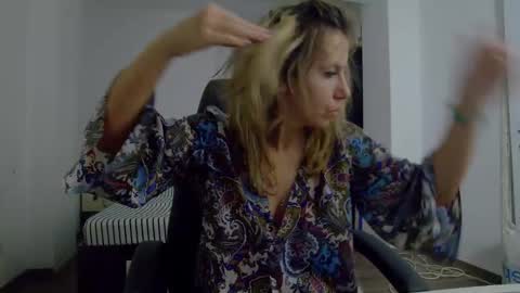 sellena_angel online show from November 2025 11:49:02 AM