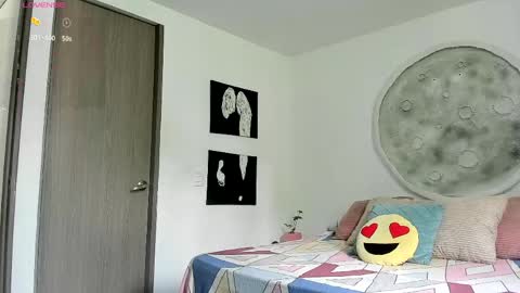 Selyn online show from April 2026 01:06:02 PM