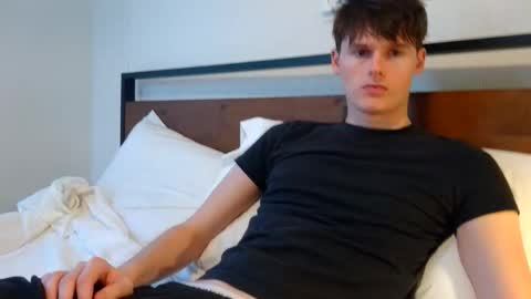 Cam online show from April 2026 11:24:02 PM