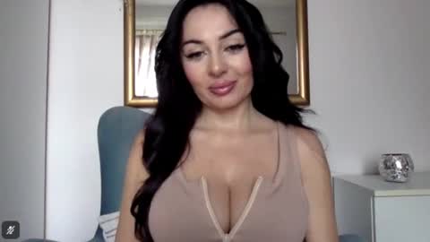 Snapshot of sensuallstella chatting on November 2025 08:17:02 AM sensuallstella online show from November 2025 08:17:02 AM