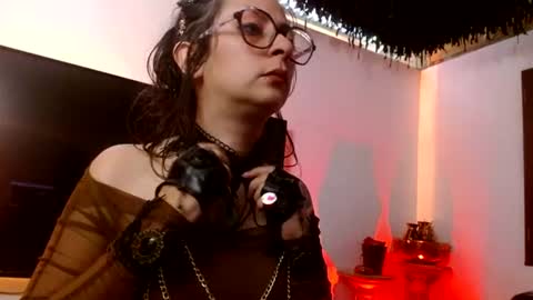 Snapshot of serena_xyz chatting on June 2026 04:11:01 PM Serena Xyz online show from June 2026 04:11:01 PM