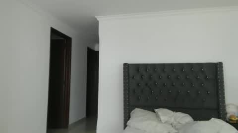 sararoussee online show from February 2026 09:02:01 PM