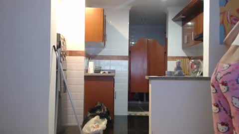 sararoussee online show from June 2026 11:46:01 PM