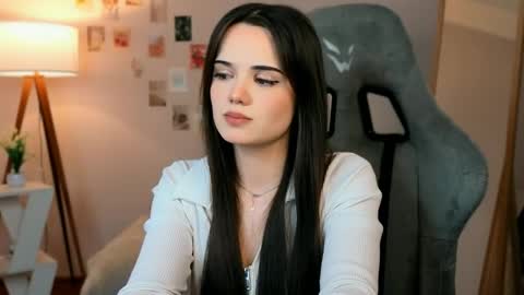 Alice online show from April 2026 08:00:02 PM