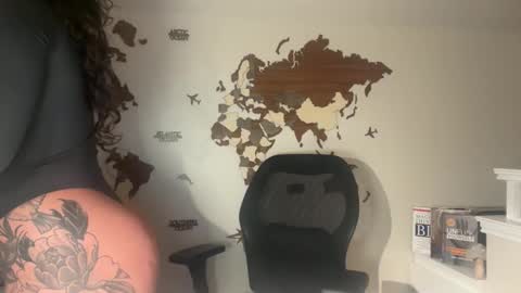 Snapshot of servegoddesszara chatting on November 2025 12:33:01 AM servegoddesszara online show from November 2025 12:33:01 AM