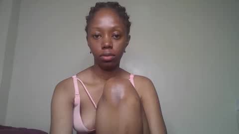 Snapshot of sexy_banny4 chatting on January 2026 05:17:02 PM sexy_banny4 online show from January 2026 05:17:02 PM