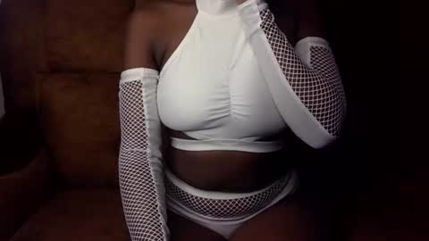 Snapshot of sexy_ellahh chatting on July 2026 12:57:02 AM Ellahh online show from July 2026 12:57:02 AM
