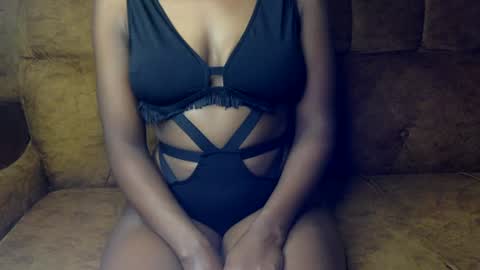 Snapshot of sexy_ellahh chatting on July 2026 12:58:01 AM Ellahh online show from July 2026 12:58:01 AM