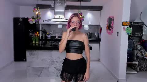 Snapshot of sexy_hot_friends_ chatting on July 2026 05:42:02 AM WENDY MAX AND VICKY online show from July 2026 05:42:02 AM